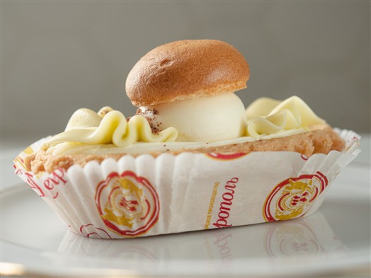 Пирожное Корзиночка с кремом и фруктовой начинкой за 7 шт