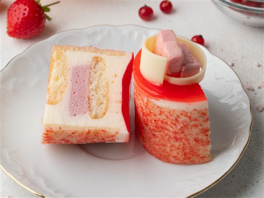 Пирожное Йогуртово-Клубничное