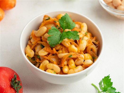 Фасоль запеченная с овощами