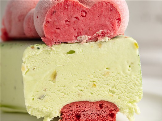 Торт мороженое «Малиновые облака»