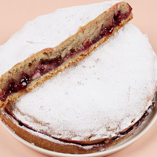 Пирог постный заливной с малиной за 0.95 кг