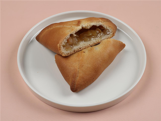 Пирожок постный с яблоком