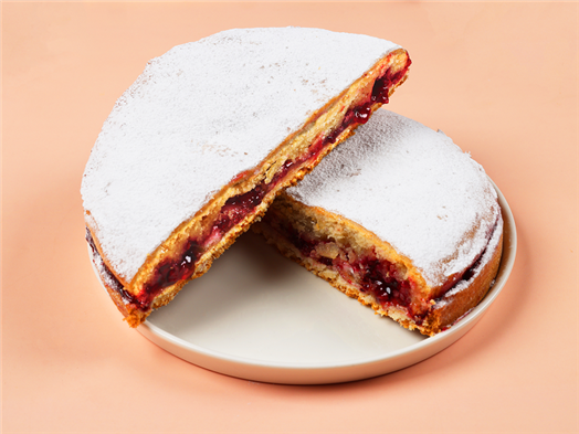 Пирог постный заливной с малиной