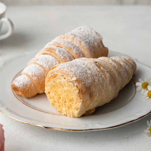 Пирожное Трубочка слоеная за 7 шт